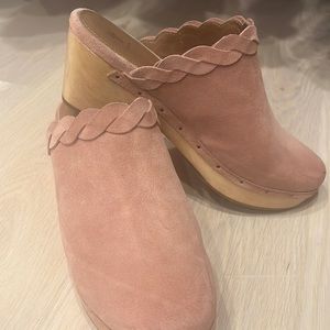 Frye suede clogs, blush pink, Size 9M